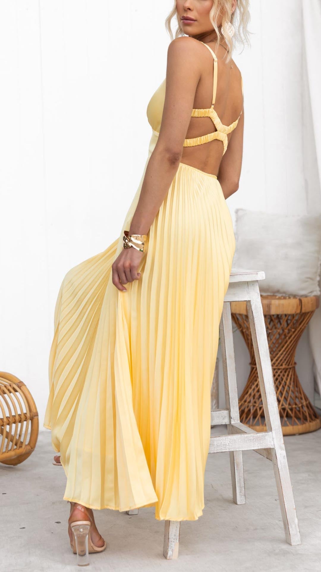 Alma™ | Vestido de Verano Plisado en Amarillo