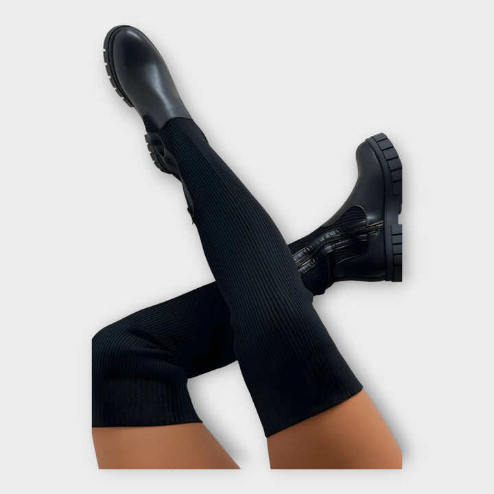 María | Botas Modernas Con Diseño Minimalista